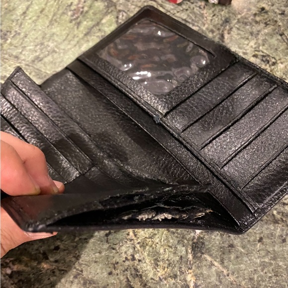 CHANEL Bi- Fold Leather Wallet - Picture 10 of 10